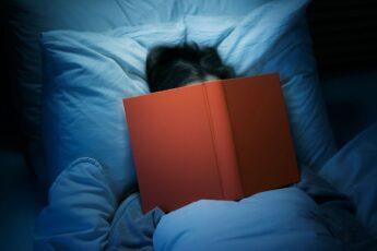 Какие книги следует читать, чтобы быстрее уснуть