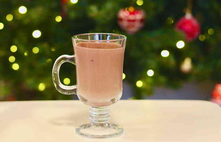 Пряный горячий шоколад с ромом